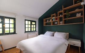 Veranda House On Samreklo 25